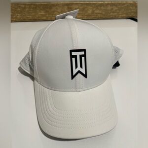 TW Tiger Woods golf hat